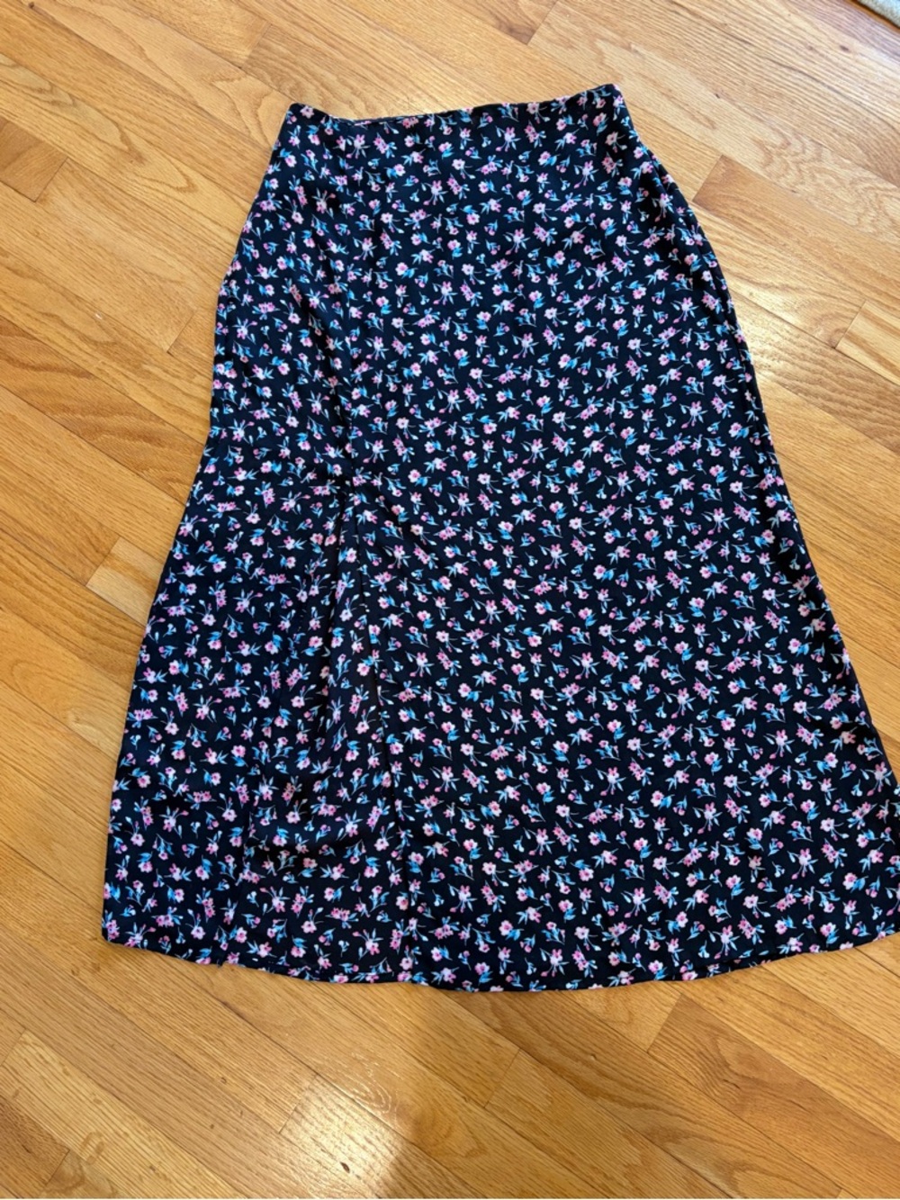 Good Luck Gem Women's Black Floral A-Line Skirt - Pink  Blossoms size medium